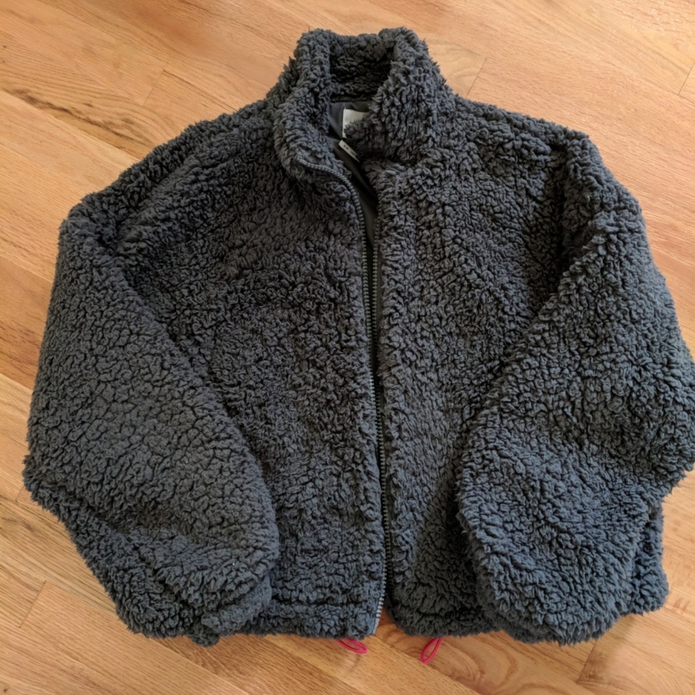 UO Cropped Fleece